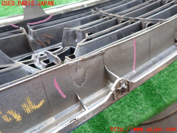 2UPJ-9229901050]ランクル100系(UZJ100W)ラジエターグリル 中古_4