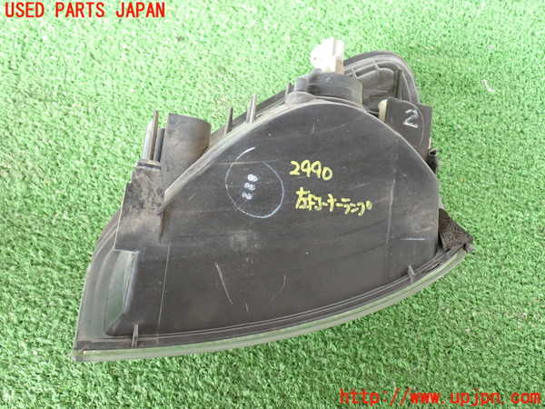 2UPJ-9229901152]ランクル100系(UZJ100W)左コーナーランプ 【ジャンク品】 中古_4