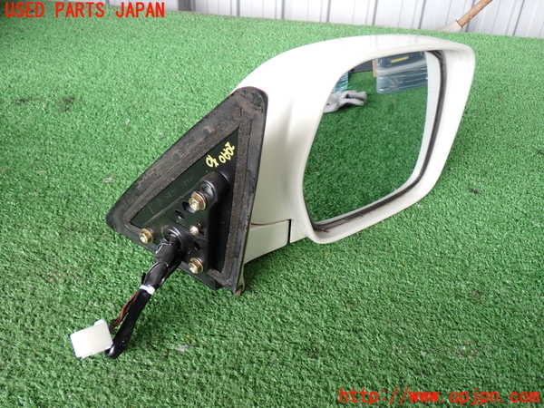 2UPJ-9229901210]ランクル100系(UZJ100W)右ドアミラー 中古_4