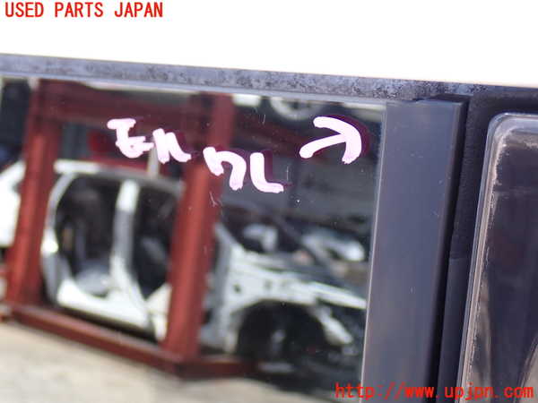 2UPJ-9229901380]ランクル100系(UZJ100W)右クォーターガラス (43R-00073 M2E45) 中古_2
