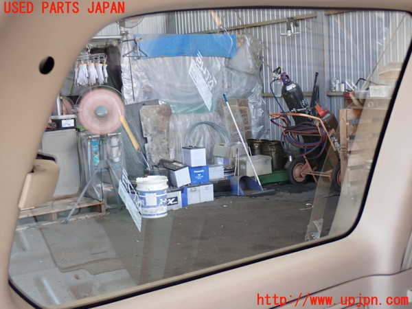 2UPJ-9229901382]ランクル100系(UZJ100W)左クォーターガラス (43R-00073 M2E45) 中古_4