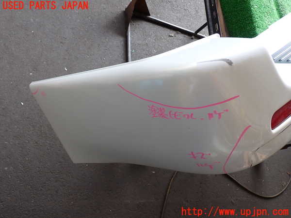 2UPJ-9229901610]ランクル100系(UZJ100W)リアバンパー 中古_2