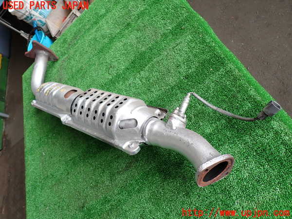 2UPJ-9229902661]ランクル100系(UZJ100W)触媒1 中古_2