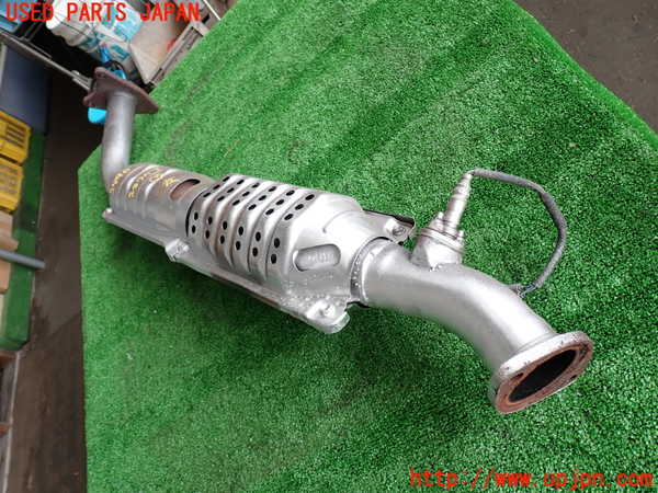 2UPJ-9229902662]ランクル100系(UZJ100W)触媒2 中古_2