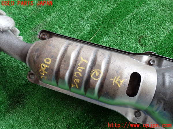2UPJ-9229902662]ランクル100系(UZJ100W)触媒2 中古_3