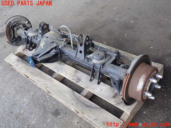 2UPJ-9229904400]ランクル100系(UZJ100W)リアデフホーシング 中古_2