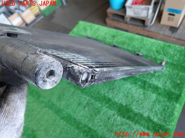 2UPJ-9229906031]ランクル100系(UZJ100W)エアコンコンデンサー1 中古_2