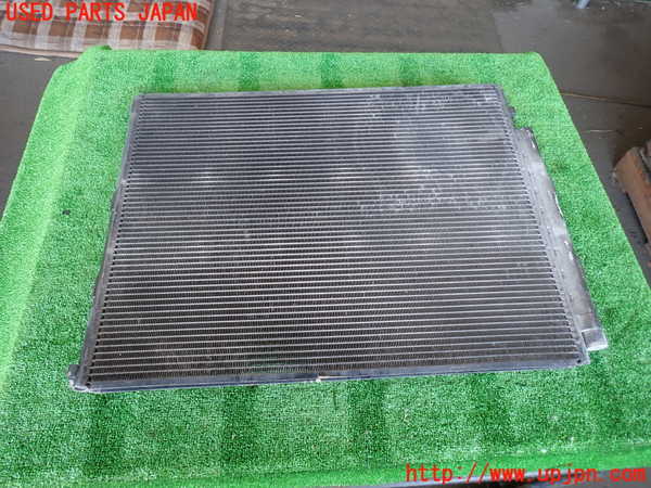 2UPJ-9229906031]ランクル100系(UZJ100W)エアコンコンデンサー1 中古_4