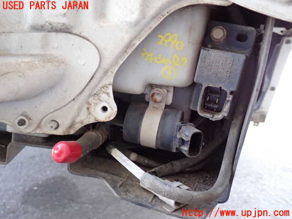 2UPJ-9229906791]ランクル100系(UZJ100W)ウォッシャータンク1 中古_2