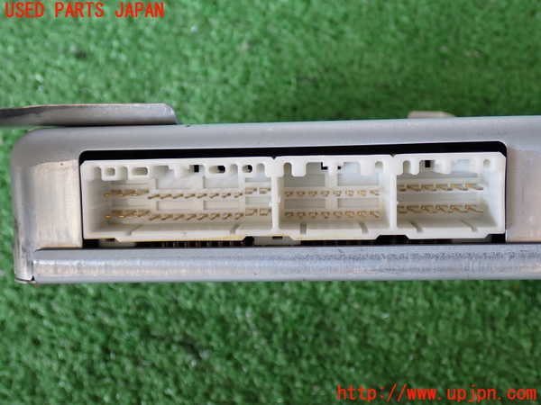 2UPJ-9229906120]ランクル100系(UZJ100W)サスペンションコンピューター 中古_2