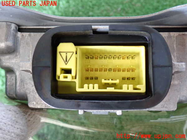 2UPJ-9229906145]ランクル100系(UZJ100W)エアバッグコンピューター 中古_2