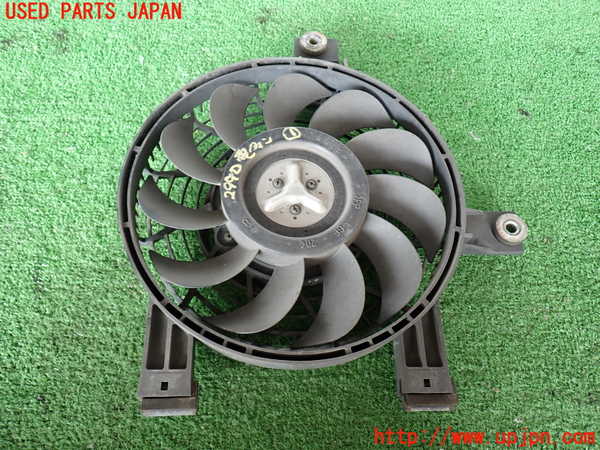 2UPJ-9229906836]ランクル100系(UZJ100W)電動ファン1 中古_3