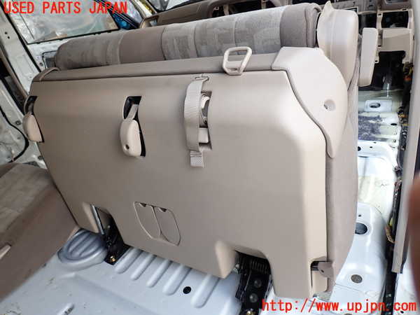 2UPJ-9229907145]ランクル100系(UZJ100W)右2列目シート 中古_5