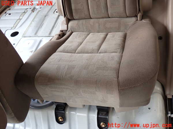 2UPJ-9229907175]ランクル100系(UZJ100W)左2列目シート 中古_2