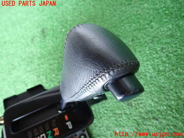 2UPJ-9229907555]ランクル100系(UZJ100W)ATシフトレバー 中古_2