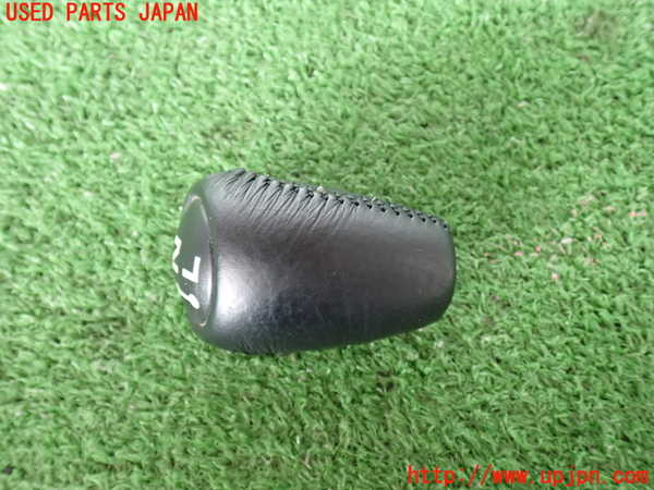 2UPJ-9229907570]ランクル100系(UZJ100W)シフトノブ 中古_2