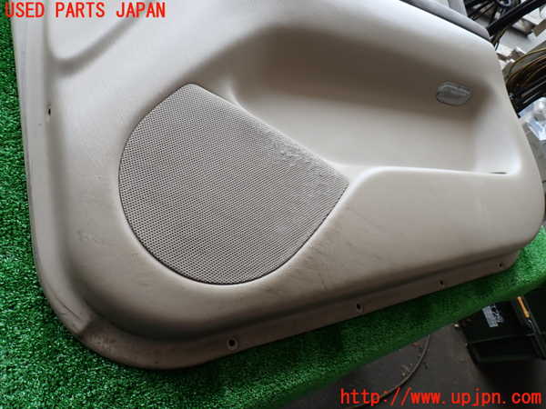 2UPJ-9229901234]ランクル100系(UZJ100W)右前ドア内張り 中古_2