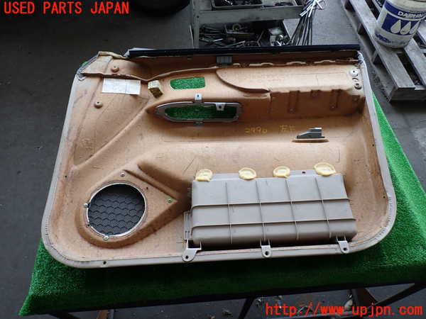 2UPJ-9229901264]ランクル100系(UZJ100W)左前ドア内張り 中古_5