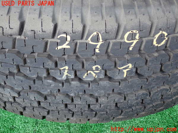 2UPJ-9229909601]ランクル100系(UZJ100W)スペアタイヤ1 275/70R16 中古_3