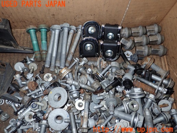 3UPJ=9229910720]ジャガー Fペイス(DC2NA X761)ネジ・ナット・ステー類 セット ジャンク_4