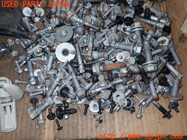 3UPJ=9229910720]ジャガー Fペイス(DC2NA X761)ネジ・ナット・ステー類 セット ジャンク_5