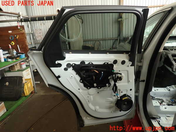 2UPJ-9229911320]ジャガー・Fペイス(DC2NA)左後ドア (43R-011604 M5540) 中古_5