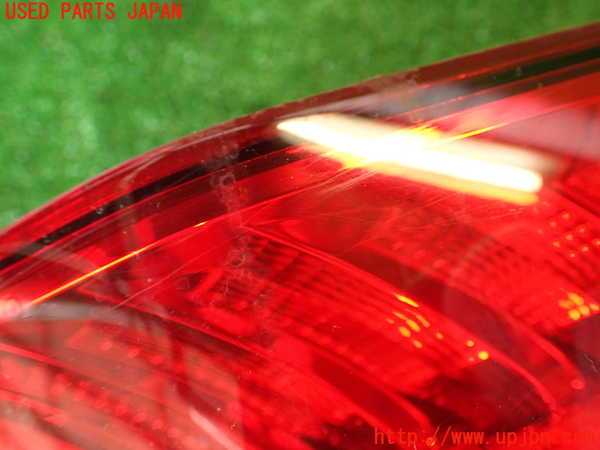 2UPJ-9229911530]ジャガー・Fペイス(DC2NA)右テールランプ 中古_2