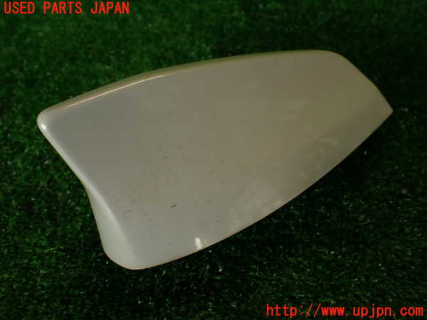2UPJ-9229916550]ジャガー・Fペイス(DC2NA)アンテナ 中古_2