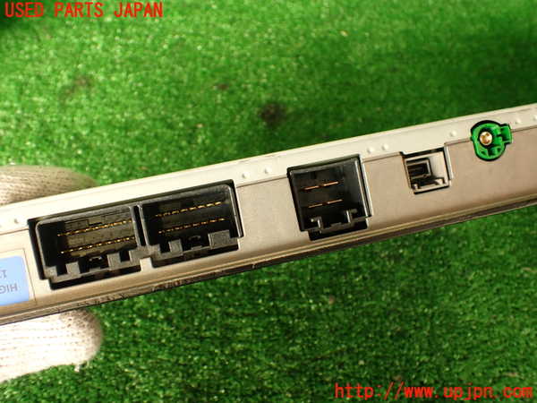 2UPJ-9229916525]ジャガー・Fペイス(DC2NA)アンプ 中古_3