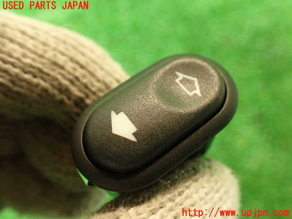 2UPJ-9229916313]ジャガー・Fペイス(DC2NA)スイッチ8 中古_2