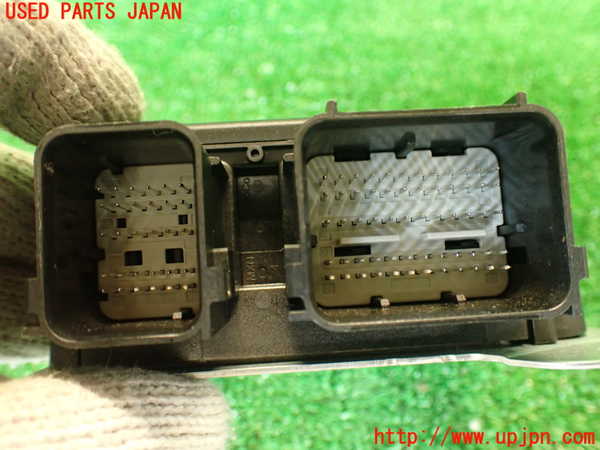 2UPJ-9229916145]ジャガー・Fペイス(DC2NA)エアバッグコンピューター 中古_3