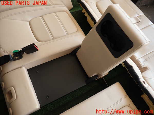 2UPJ-9229917385]ジャガー・Fペイス(DC2NA)リアシート 中古_4