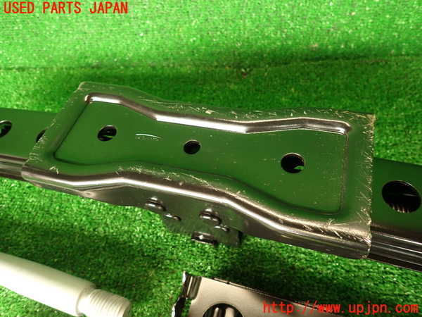 2UPJ-9229917805]ジャガー・Fペイス(DC2NA)車載工具 中古_3
