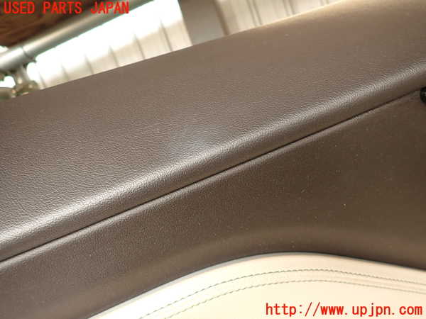 2UPJ-9229911264]ジャガー・Fペイス(DC2NA)左前ドア内張り 中古_2