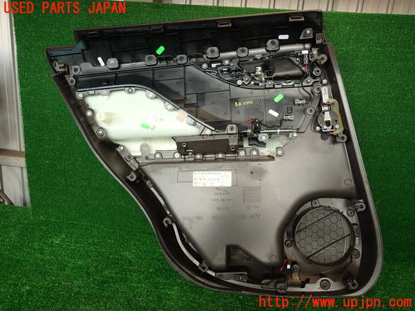 2UPJ-9229911294]ジャガー・Fペイス(DC2NA)右後ドア内張り 中古_5