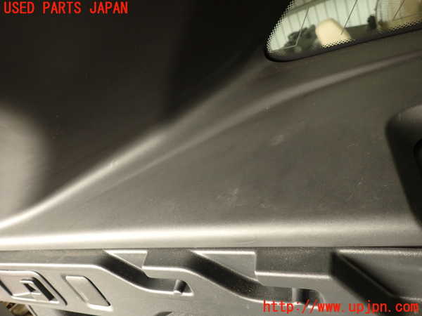 2UPJ-9229917680]ジャガー・Fペイス(DC2NA)左リアピラートリム 中古_2