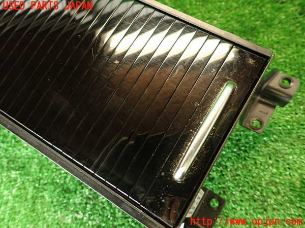 2UPJ-9229917810]ジャガー・Fペイス(DC2NA)ドリンクホルダー 中古_2