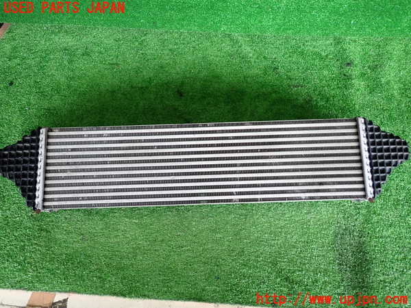 2UPJ-9229922451]ボルボ・V40(MD4204T)インタークーラー1 中古_3