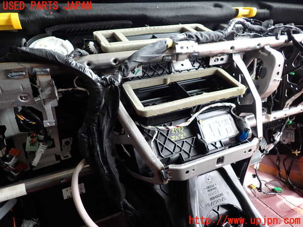 2UPJ-9229926081]ボルボ・V40(MD4204T)エバポレーター1 中古_3