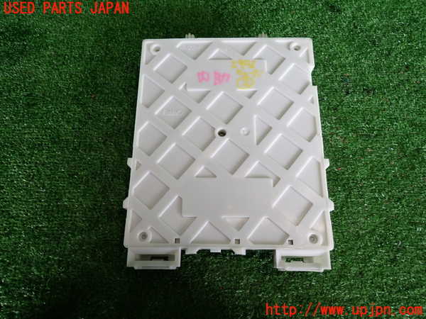 2UPJ-9229926742]ボルボ・V40(MD4204T)ヒューズボックス2 中古_2