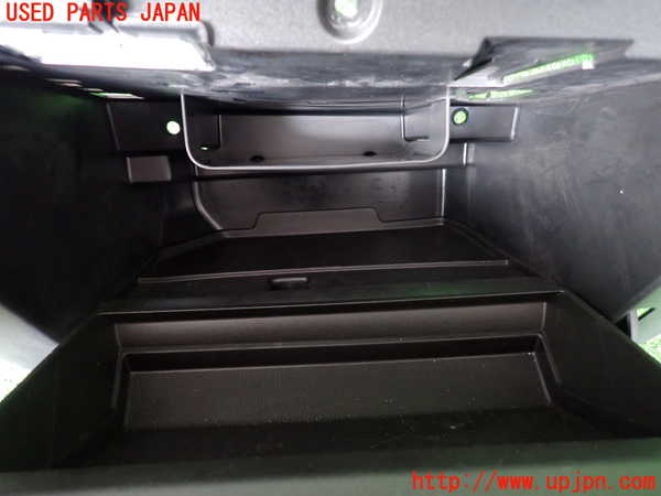 2UPJ-9229927516]ボルボ・V40(MD4204T)グローブボックス1 中古_4