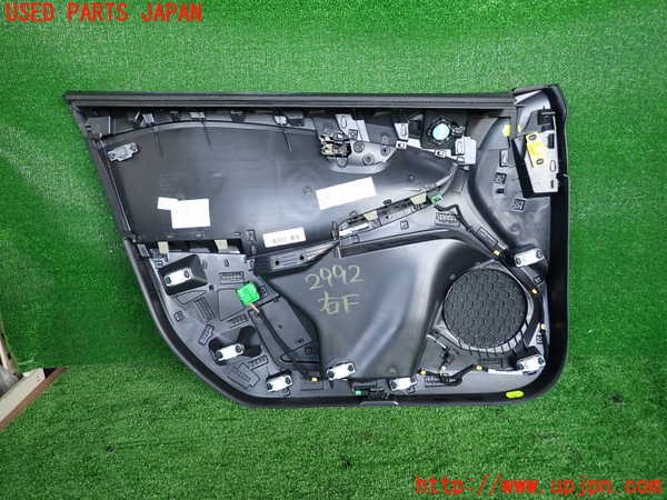 2UPJ-9229921234]ボルボ・V40(MD4204T)右前ドア内張り 中古_2
