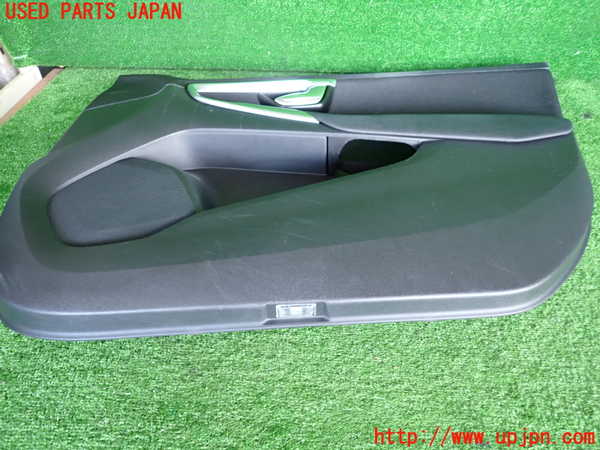2UPJ-9229921234]ボルボ・V40(MD4204T)右前ドア内張り 中古_5