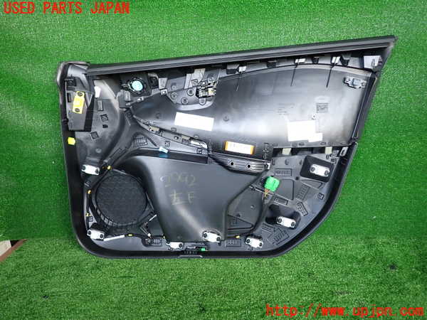 2UPJ-9229921264]ボルボ・V40(MD4204T)左前ドア内張り 中古_2