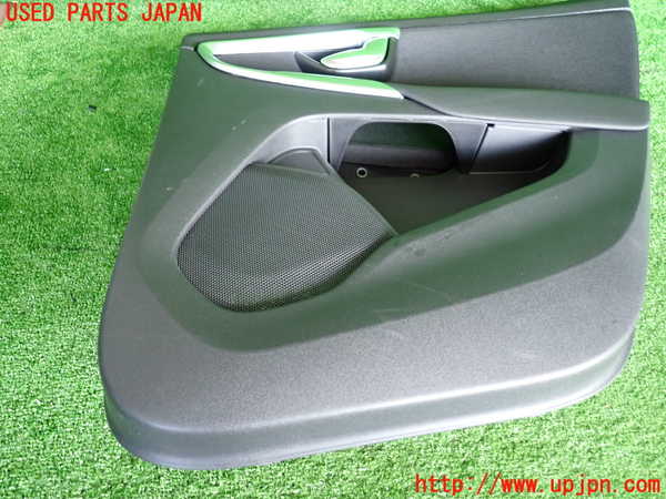 2UPJ-9229921294]ボルボ・V40(MD4204T)右後ドア内張り 中古_4