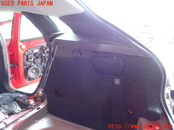 2UPJ-9229927675]ボルボ・V40(MD4204T)右リアピラートリム 中古_2