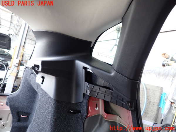 2UPJ-9229927680]ボルボ・V40(MD4204T)左リアピラートリム 中古_3
