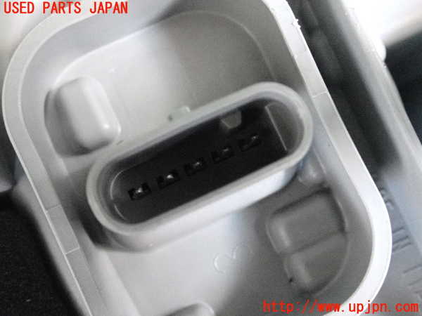 2UPJ-9229931536]ジープ・レネゲード(BU14)左テールランプ 中古_4