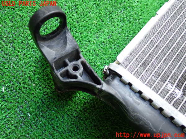 2UPJ-9229932321]ジープ・レネゲード(BU14)ラジエーター1 中古_2
