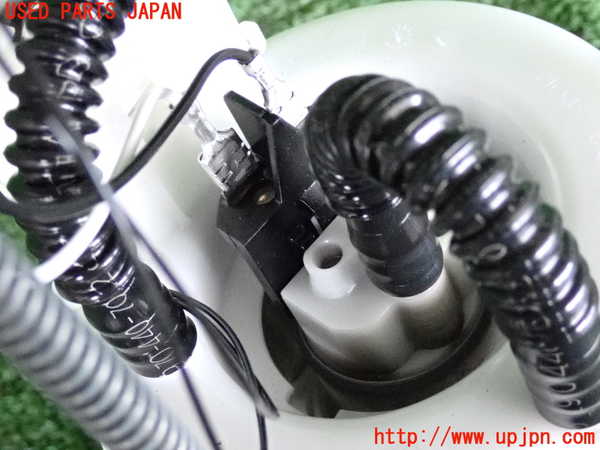 2UPJ-9229932510]ジープ・レネゲード(BU14)燃料ポンプ 中古_3